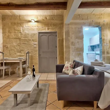 Apartman Laparelli 1 *